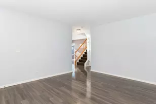 112 Waterbury Cir, Oswego, IL 60543 - Photo 3