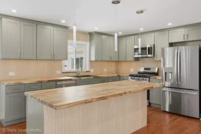 505 Geronimo Street, Hoffman Estates, IL 60169 - Photo 9