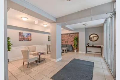 2336 N Commonwealth Avenue #107, Chicago, IL 60614 - Photo 3