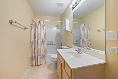 132 Meredith Lane, Streamwood, IL 60107 - Photo 21