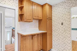 1216 E Elm St, Wheaton, IL 60189 - Photo 13