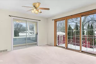 1216 E Elm St, Wheaton, IL 60189 - Photo 7