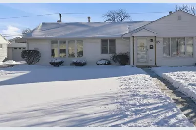 8765 S Beck Place, Hometown, IL 60456 - Photo 1