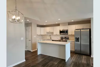 642 Ruby Street, Crystal Lake, IL 60014 - Photo 9