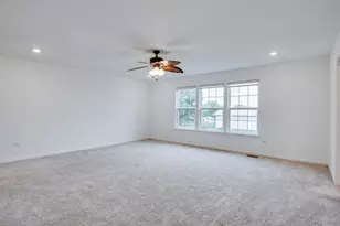 205 Tinana St, Oswego, IL 60543 - Photo 15