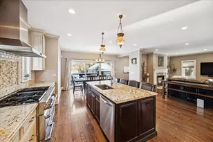 315 Bartram Rd, Riverside, IL 60546 - Photo 3