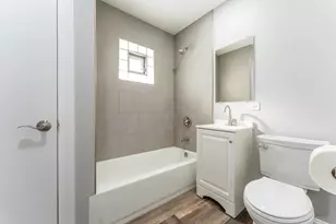 390 Oak Ave, Wood Dale, IL 60191 - Photo 9