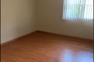 1125 Pleasant Run Dr, Wheeling, IL 60090 - Photo 3