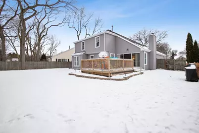 275 N Fiore Parkway, Vernon Hills, IL 60061 - Photo 25