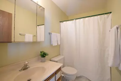 275 N Fiore Parkway, Vernon Hills, IL 60061 - Photo 23