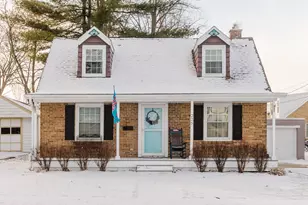 225 Sabin St, Sycamore, IL 60178 - Photo 1