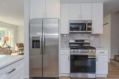 4218 Main Street, Skokie, IL 60076 - Photo 7