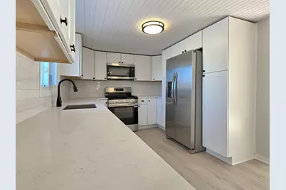 946 W Arlington Lane, Crete, IL 60417 - Photo 3