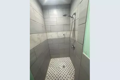 6449 N Artesian Avenue #2, Chicago, IL 60645 - Photo 13