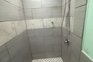 6449 N Artesian Ave, Chicago, IL 60645 - Photo 13