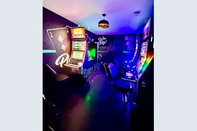 11 S Madison Street, Oswego, IL 60543 - Photo 13