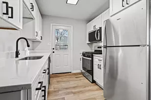 1402 Boston Ave, Joliet, IL 60435 - Photo 7