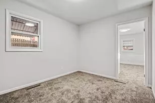 1402 Boston Ave, Joliet, IL 60435 - Photo 11