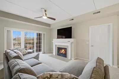 1479 N Milwaukee Avenue #312, Libertyville, IL 60048 - Photo 11