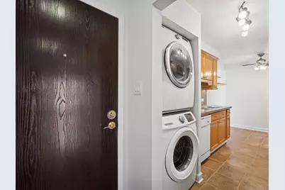 675 Grove Terrace #208, Elk Grove Village, IL 60007 - Photo 13