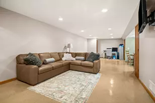 3805 S Pointe Dr, Dekalb, IL 60115 - Photo 23