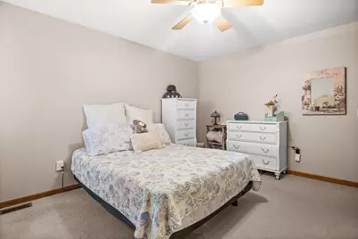 3805 South Pointe Drive #F, Dekalb, IL 60115 - Photo 19