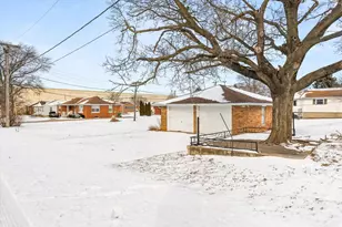 1010 Elliott St, Streator, IL 61364 - Photo 33