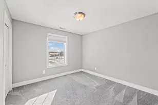 701 Country Ridge Dr, Mahomet, IL 61853 - Photo 23