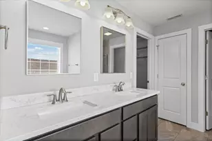 701 Country Ridge Dr, Mahomet, IL 61853 - Photo 19