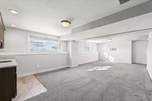 701 Country Ridge Dr, Mahomet, IL 61853 - Photo 31