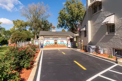 880 Bemis Road, Glen Ellyn, IL 60137 - Photo 3