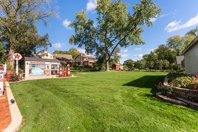 880 Bemis Road, Glen Ellyn, IL 60137 - Photo 43