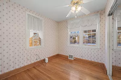 880 Bemis Road, Glen Ellyn, IL 60137 - Photo 17