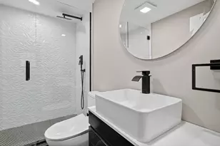 2601 W 98th Pl, Evergreen Park, IL 60805 - Photo 25