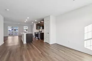 6520 Linden Trl, Wonder Lake, IL 60097 - Photo 5