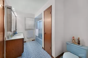 1306 W Byron Ave, Addison, IL 60101 - Photo 7