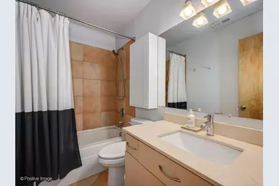 2300 W Wabansia Avenue #204, Chicago, IL 60647 - Photo 15