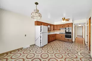 772 Memorial Dr, Calumet City, IL 60409 - Photo 11