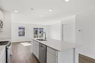 6520 Linden Trl, Wonder Lake, IL 60097 - Photo 5