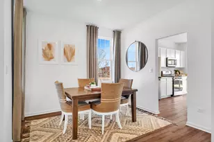 265 Canal Dr, Saint Charles, IL 60174 - Photo 3