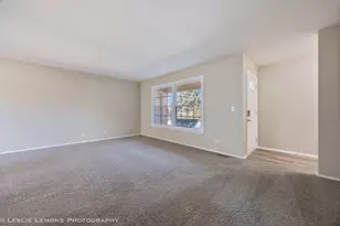 1053 S Finley Rd, Lombard, IL 60148 - Photo 5