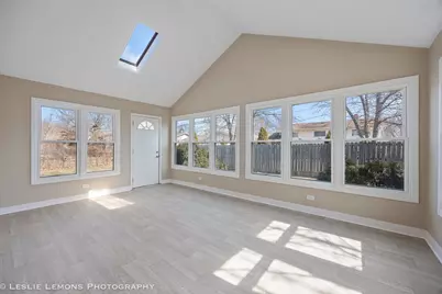 1053 S Finley Road, Lombard, IL 60148 - Photo 15