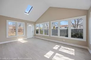 1053 S Finley Rd, Lombard, IL 60148 - Photo 15