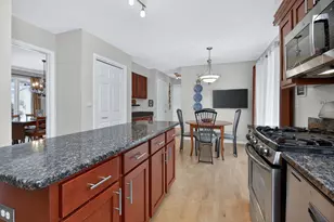 111 W 17th St, Lombard, IL 60148 - Photo 11