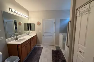 16637 Serene Lake Way, Crest Hill, IL 60403 - Photo 13