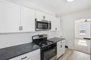 2350 38th St, Rock Island, IL 61201 - Photo 5