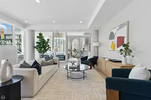 146 W Erie St, Chicago, IL 60654 - Photo 3