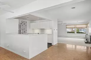 605 S James St, Champaign, IL 61821 - Photo 11