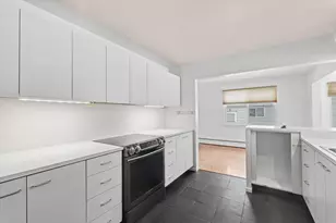 605 S James St, Champaign, IL 61821 - Photo 15