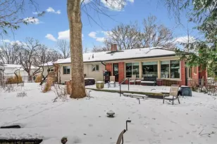 605 S James St, Champaign, IL 61821 - Photo 33